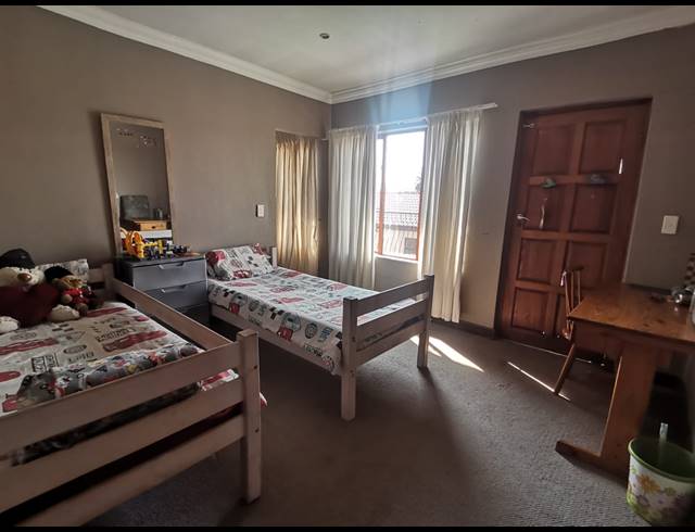 3 BEDROOM HOUSE FOR SALE IN VANDERBIJLPARK SE 8